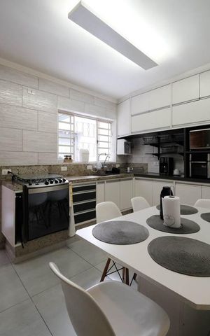Casa à venda com 198m², 4 quartos e 2 vagasCozinha