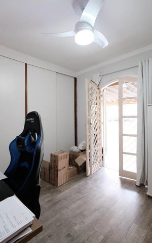 Casa à venda com 198m², 4 quartos e 2 vagasQuarto 2
