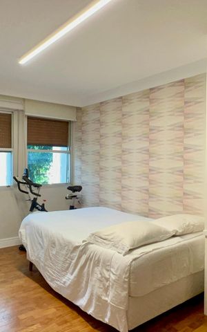 Apartamento à venda com 226m², 3 quartos e 2 vagas Apartamento à venda com 226m², 3 quartos e 2 vagasBanheiro