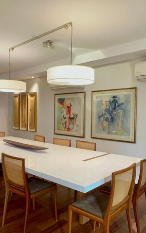 Apartamento à venda com 226m², 3 quartos e 2 vagas Apartamento à venda com 226m², 3 quartos e 2 vagasSala de Jantar