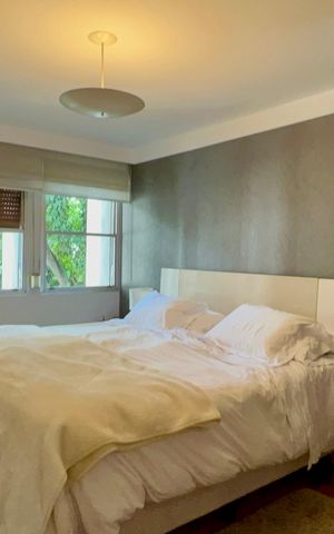 Apartamento à venda com 226m², 3 quartos e 2 vagas Apartamento à venda com 226m², 3 quartos e 2 vagasSuite