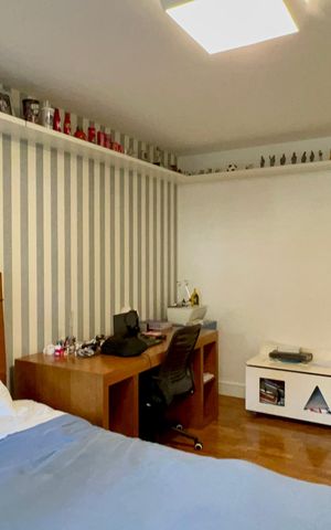 Apartamento à venda com 226m², 3 quartos e 2 vagas Apartamento à venda com 226m², 3 quartos e 2 vagasQuarto 1
