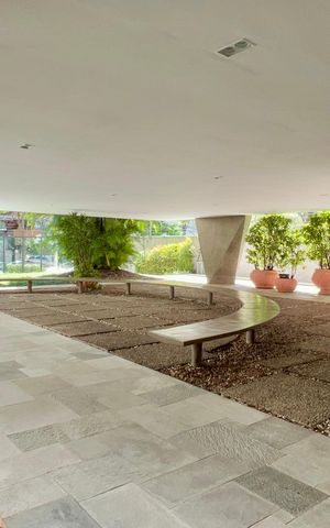 Apartamento à venda com 226m², 3 quartos e 2 vagas Apartamento à venda com 226m², 3 quartos e 2 vagasEntrada