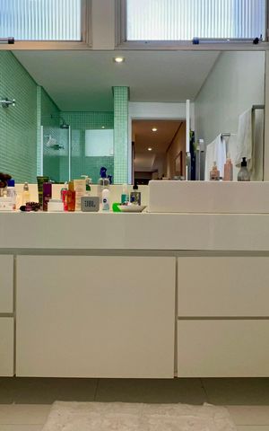 Apartamento à venda com 226m², 3 quartos e 2 vagas Apartamento à venda com 226m², 3 quartos e 2 vagasBanheiro da Suíte