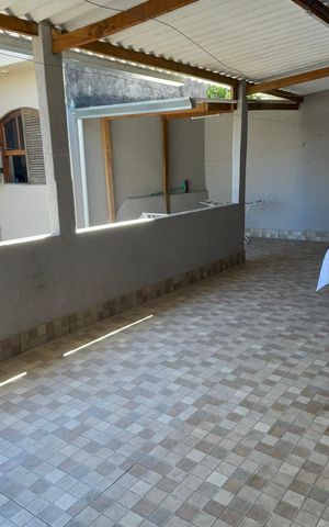 Casa à venda com 180m², 3 quartos e 2 vagas Casa à venda com 180m², 3 quartos e 2 vagasQuintal