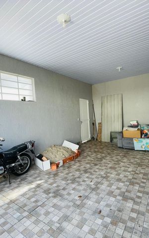 Casa à venda com 180m², 3 quartos e 2 vagas Casa à venda com 180m², 3 quartos e 2 vagasGaragem
