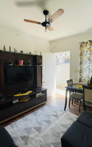 Casa à venda com 180m², 3 quartos e 2 vagas Casa à venda com 180m², 3 quartos e 2 vagasSala 2