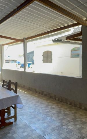 Casa à venda com 180m², 3 quartos e 2 vagas Casa à venda com 180m², 3 quartos e 2 vagasQuintal
