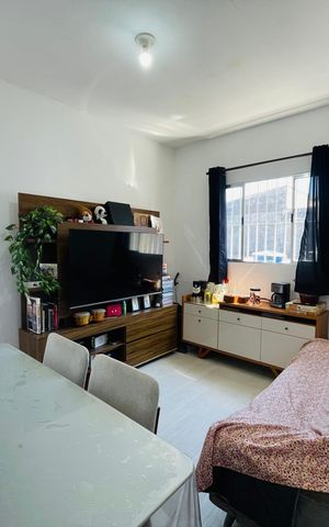 Casa à venda com 180m², 3 quartos e 2 vagas Casa à venda com 180m², 3 quartos e 2 vagasSala 1