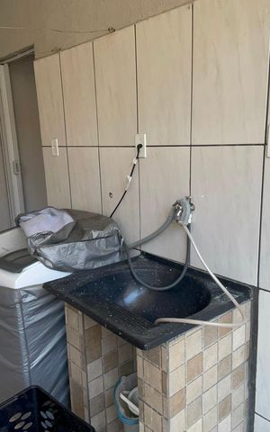 Casa à venda com 180m², 3 quartos e 2 vagas Casa à venda com 180m², 3 quartos e 2 vagasÁrea de Serviço