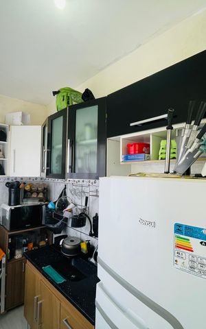 Casa à venda com 180m², 3 quartos e 2 vagas Casa à venda com 180m², 3 quartos e 2 vagasCozinha 1