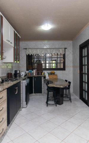Casa à venda com 255m², 4 quartos e 3 vagasCozinha