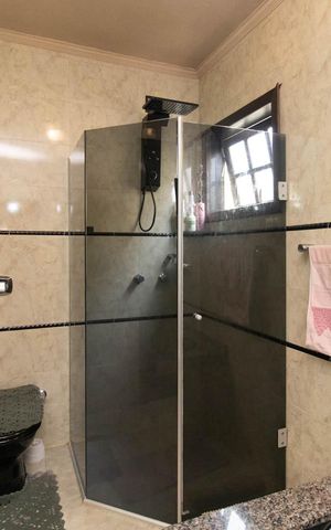 Casa à venda com 255m², 4 quartos e 3 vagasBanheiro 2