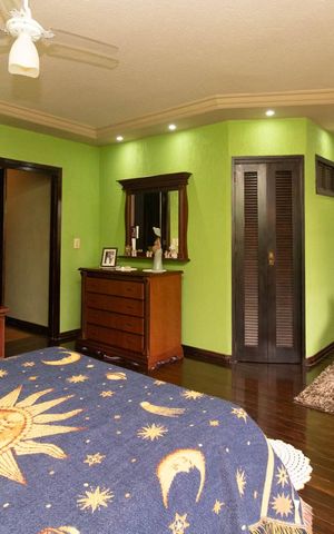Casa à venda com 255m², 4 quartos e 3 vagasQuarto 4