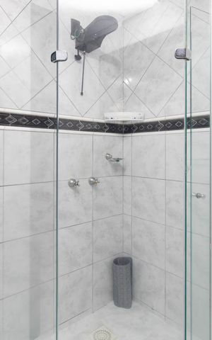 Casa à venda com 255m², 4 quartos e 3 vagasBanheiro