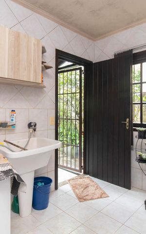 Casa à venda com 255m², 4 quartos e 3 vagasÁrea de Serviço