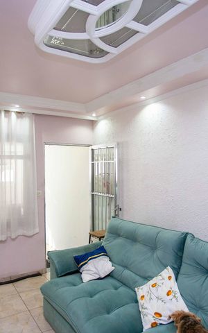 Casa à venda com 72m², 3 quartos e 1 vagaSala