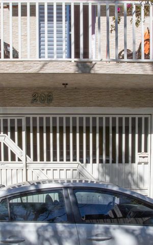 Casa à venda com 72m², 3 quartos e 1 vagaFachada