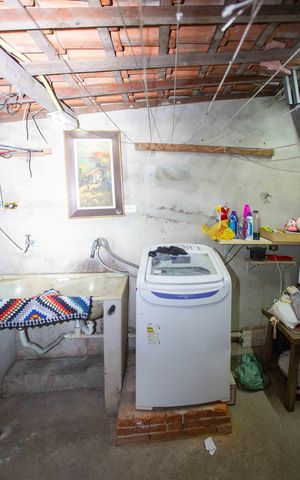 Casa à venda com 72m², 3 quartos e 1 vagaÁrea de Serviço