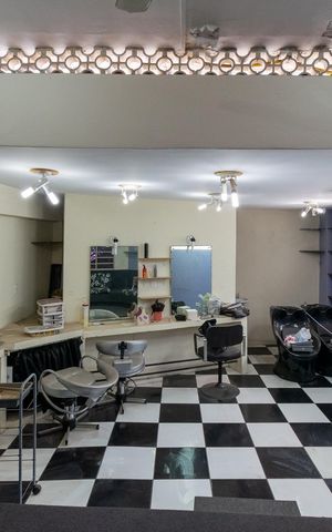 Casa à venda com 169m², 3 quartos e 1 vagaSalão 