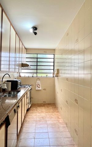Casa à venda com 196m², 4 quartos e 4 vagas Casa à venda com 196m², 4 quartos e 4 vagasCozinha