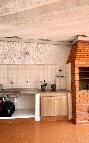 Casa à venda com 196m², 4 quartos e 4 vagas Casa à venda com 196m², 4 quartos e 4 vagasChurrasqueira