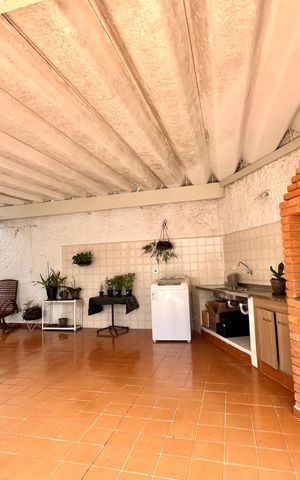 Casa à venda com 196m², 4 quartos e 4 vagas Casa à venda com 196m², 4 quartos e 4 vagasChurrasqueira