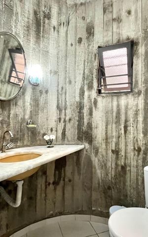 Casa à venda com 196m², 4 quartos e 4 vagas Casa à venda com 196m², 4 quartos e 4 vagasLavabo