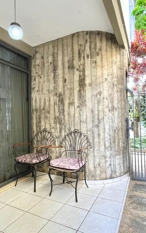 Casa à venda com 196m², 4 quartos e 4 vagas Casa à venda com 196m², 4 quartos e 4 vagasÁrea externa
