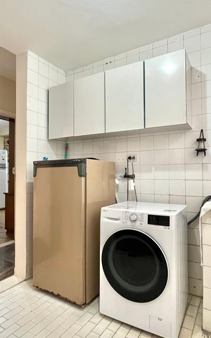 Casa à venda com 196m², 4 quartos e 4 vagas Casa à venda com 196m², 4 quartos e 4 vagasÁrea de Serviço