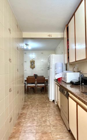 Casa à venda com 196m², 4 quartos e 4 vagas Casa à venda com 196m², 4 quartos e 4 vagasCozinha