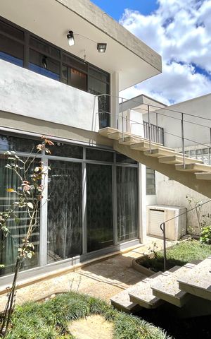 Casa à venda com 196m², 4 quartos e 4 vagas Casa à venda com 196m², 4 quartos e 4 vagasJardim