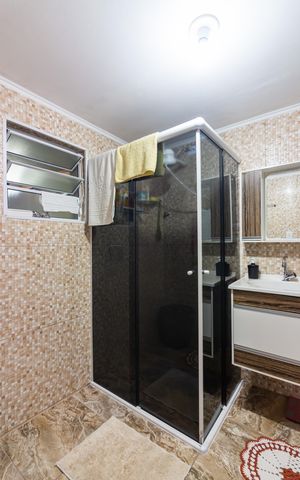 Casa à venda com 250m², 6 quartos e sem vaga Casa à venda com 250m², 6 quartos e sem vagaBanheiro 6