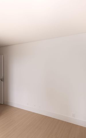 Apartamento à venda com 240m², 4 quartos e 4 vagas Apartamento à venda com 240m², 4 quartos e 4 vagasSuíte 4