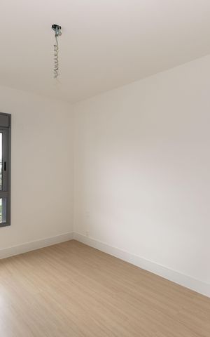 Apartamento à venda com 240m², 4 quartos e 4 vagas Apartamento à venda com 240m², 4 quartos e 4 vagasSuíte 2