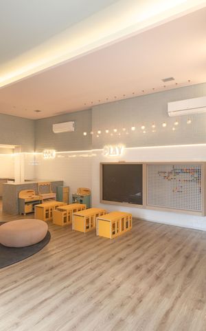 Apartamento à venda com 240m², 4 quartos e 4 vagas Apartamento à venda com 240m², 4 quartos e 4 vagasÁrea comum - Brinquedoteca