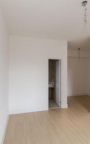 Apartamento à venda com 240m², 4 quartos e 4 vagas Apartamento à venda com 240m², 4 quartos e 4 vagasSuíte 2