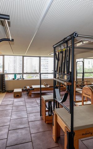 Apartamento à venda com 240m², 4 quartos e 4 vagas Apartamento à venda com 240m², 4 quartos e 4 vagasÁrea comum - Academia
