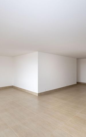 Apartamento à venda com 240m², 4 quartos e 4 vagas Apartamento à venda com 240m², 4 quartos e 4 vagasSala 1