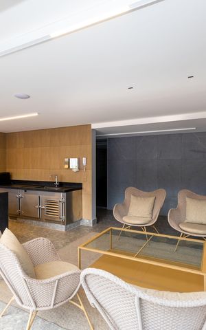 Apartamento à venda com 240m², 4 quartos e 4 vagas Apartamento à venda com 240m², 4 quartos e 4 vagasÁrea comum - Área Gourmet da Quadra de Tênis