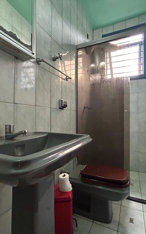Casa para alugar com 290m², 4 quartos e 1 vaga Casa para alugar com 290m², 4 quartos e 1 vagaBanheiro 3