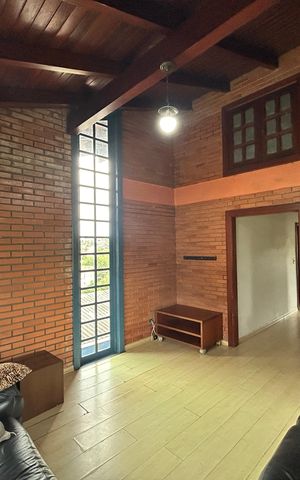 Casa para alugar com 290m², 4 quartos e 1 vaga Casa para alugar com 290m², 4 quartos e 1 vagaSala