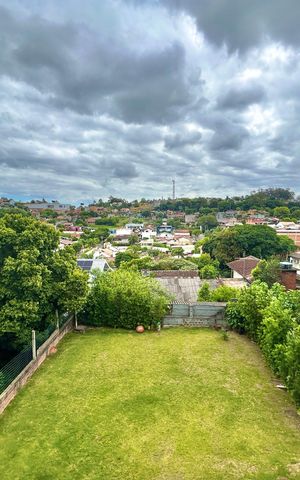 Casa para alugar com 290m², 4 quartos e 1 vaga Casa para alugar com 290m², 4 quartos e 1 vagaVista