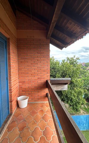 Casa para alugar com 290m², 4 quartos e 1 vaga Casa para alugar com 290m², 4 quartos e 1 vagaSacada - Suíte