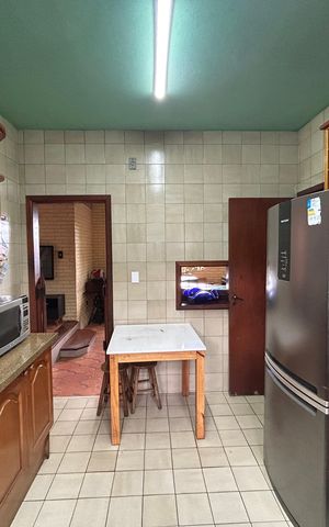 Casa para alugar com 290m², 4 quartos e 1 vaga Casa para alugar com 290m², 4 quartos e 1 vagaCozinha