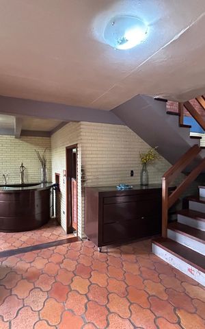 Casa para alugar com 290m², 4 quartos e 1 vaga Casa para alugar com 290m², 4 quartos e 1 vagaSala