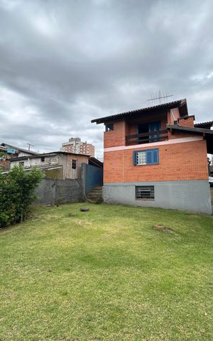 Casa para alugar com 290m², 4 quartos e 1 vaga Casa para alugar com 290m², 4 quartos e 1 vagaPátio