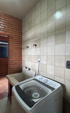 Casa para alugar com 290m², 4 quartos e 1 vaga Casa para alugar com 290m², 4 quartos e 1 vagaÁrea de Serviço