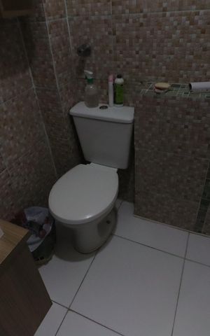 Casa à venda com 150m², 3 quartos e 2 vagasBanheiro da Suíte 2