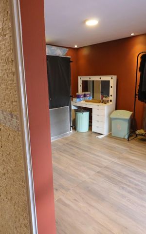 Casa à venda com 150m², 3 quartos e 2 vagasSuíte 1